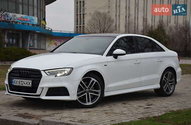 Седан Audi A3 2018 в Харькове