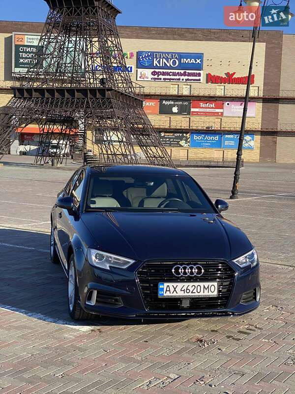 Седан Audi A3 2017 в Харькове