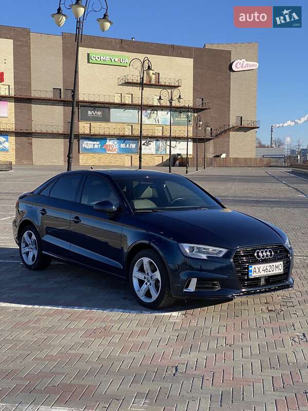 Седан Audi A3 2017 в Харькове