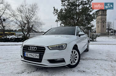 Седан Audi A3 2015 в Киеве