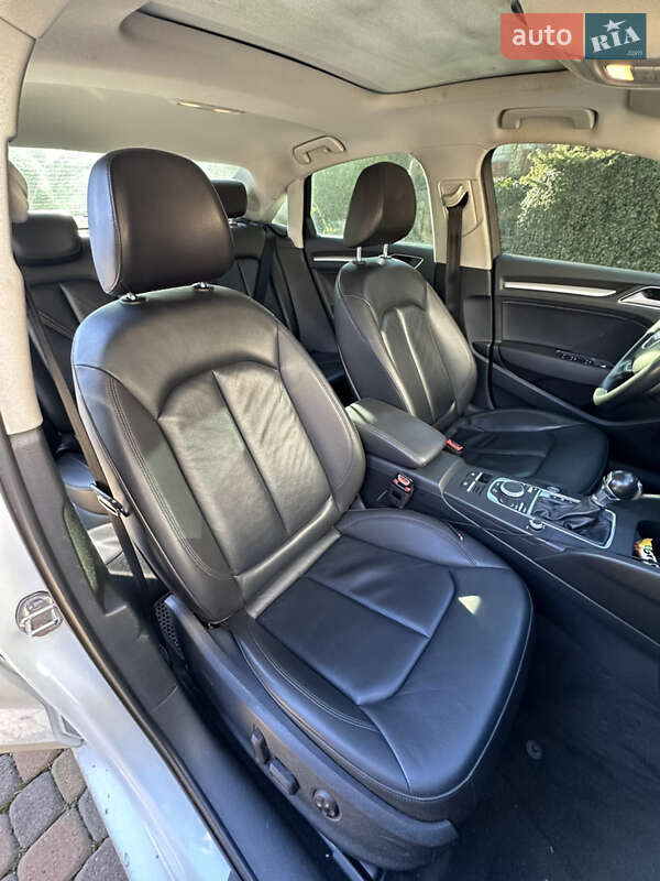 Седан Audi A3 2016 в Ровно