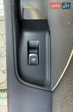 Хэтчбек Audi A3 2015 в 