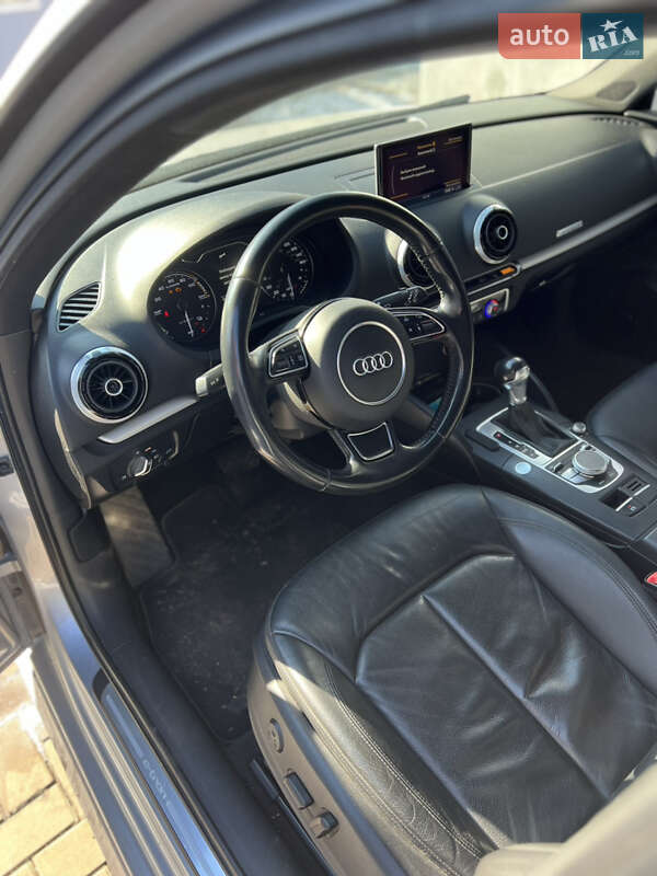 Хэтчбек Audi A3 2015 в Кривом Роге