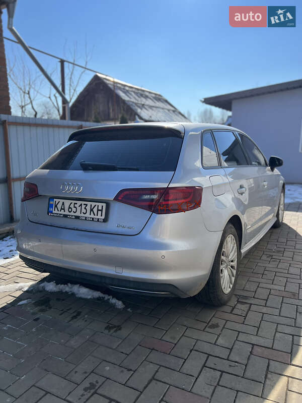 Хэтчбек Audi A3 2015 в Кривом Роге