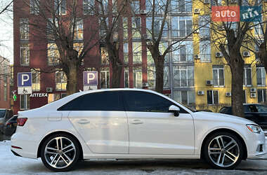 Седан Audi A3 2016 в 