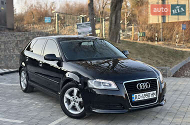 Хэтчбек Audi A3 2012 в 