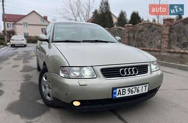 Хэтчбек Audi A3 2002 в 