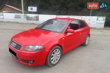 Хэтчбек Audi A3 2004 в 