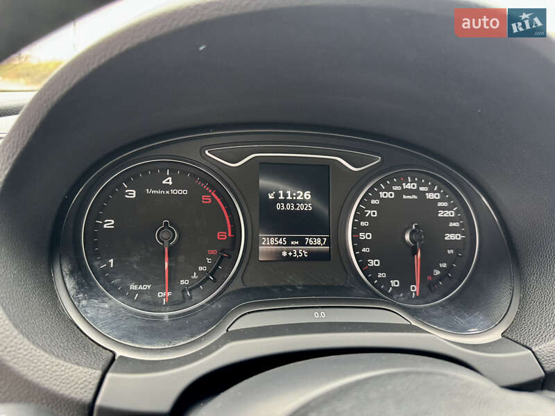 Седан Audi A3 2018 в Киеве
