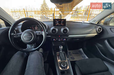 Седан Audi A3 2015 в Львові