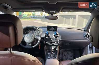Седан Audi A3 2015 в Ровно