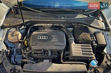 Седан Audi A3 2015 в Ровно