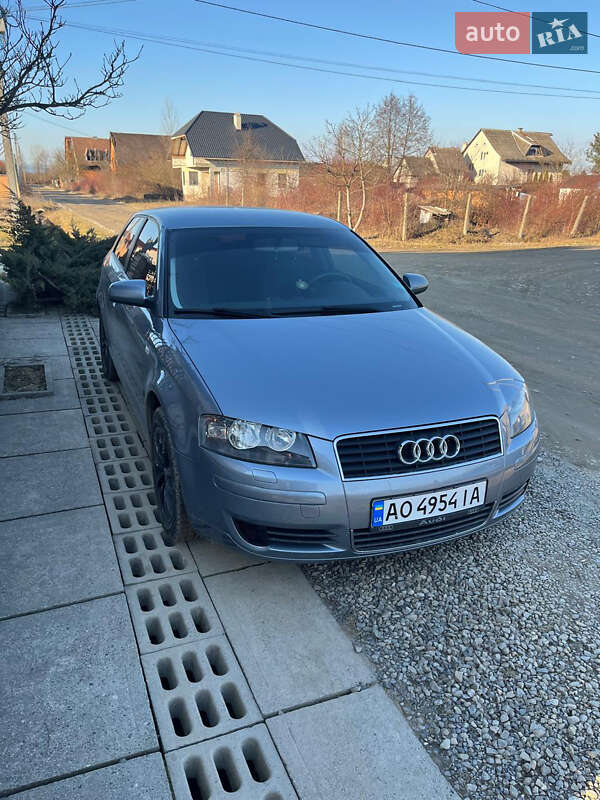 Хэтчбек Audi A3 2005 в Хусте