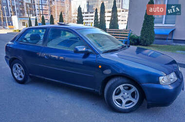 Хэтчбек Audi A3 1997 в 