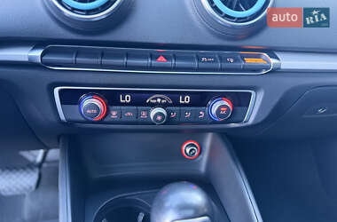 Седан Audi A3 2015 в 