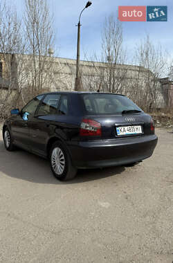 Хэтчбек Audi A3 1999 в 