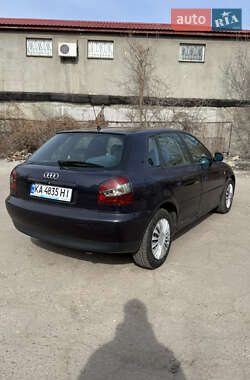 Хэтчбек Audi A3 1999 в 