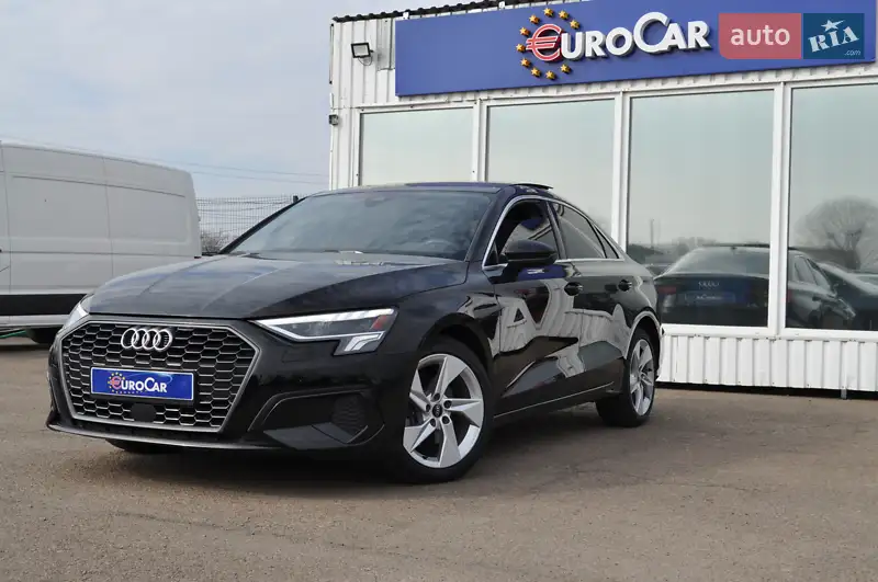 Седан Audi A3 2023 в 