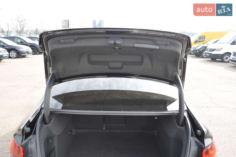 Седан Audi A3 2023 в Киеве