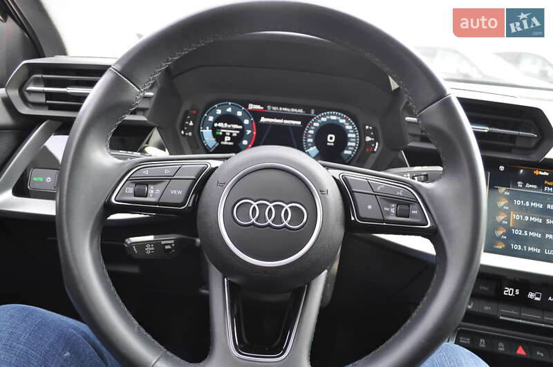 Седан Audi A3 2023 в Киеве