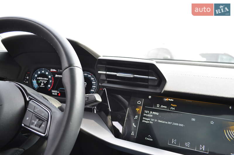 Седан Audi A3 2023 в Киеве