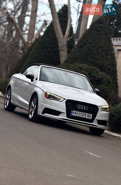 Кабриолет Audi A3 2015 в 