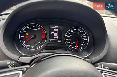 Кабриолет Audi A3 2015 в 