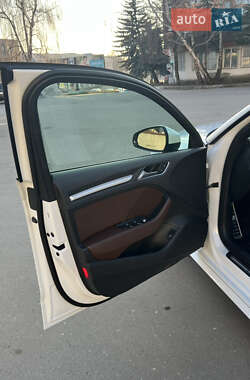 Хэтчбек Audi A3 2017 в 