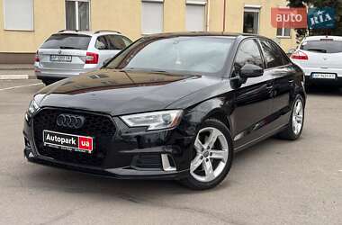 Седан Audi A3 2017 в Запоріжжі