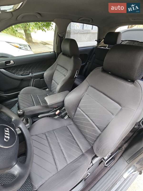 Хэтчбек Audi A3 2003 в Днепре