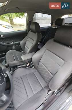 Хэтчбек Audi A3 2003 в 