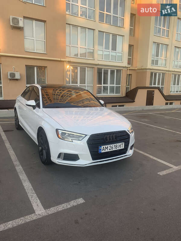 Седан Audi A3 2017 в Киеве фото Седан Audi A3 2017 в Киеве