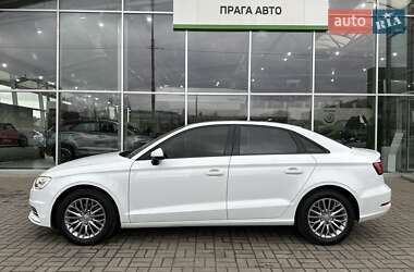 Седан Audi A3 2016 в 