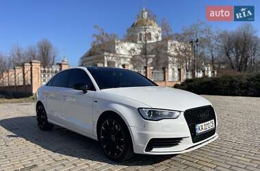 Седан Audi A3 2015 в 