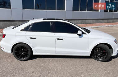 Седан Audi A3 2016 в 