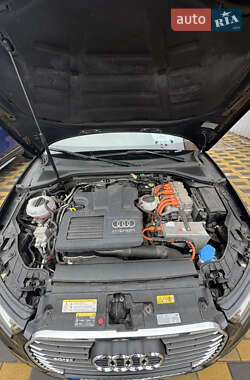 Хэтчбек Audi A3 2015 в 
