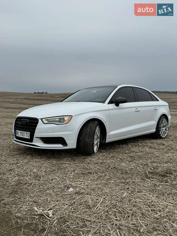 Седан Audi A3 2014 в Львове