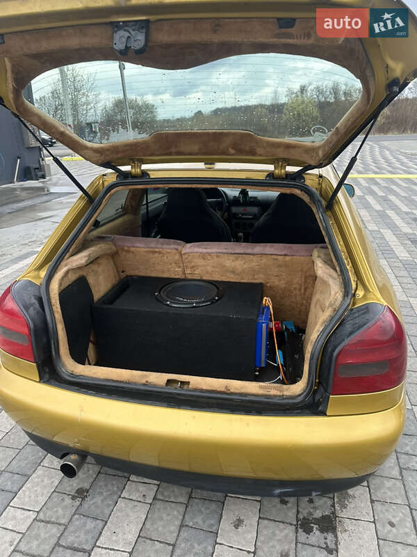 Хэтчбек Audi A3 1997 в Бартатовом