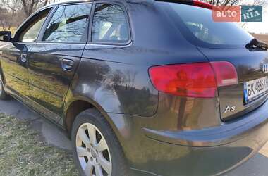 Хэтчбек Audi A3 2008 в 