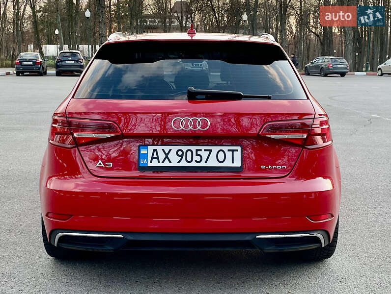 Хетчбек Audi A3 2016 в Харкові