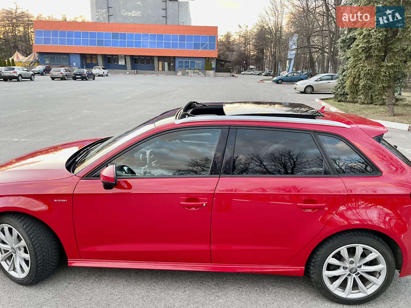 Хетчбек Audi A3 2016 в Харкові