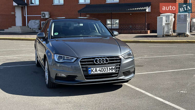 Седан Audi A3 2016 в Киеве