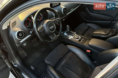 Хэтчбек Audi A3 2016 в 