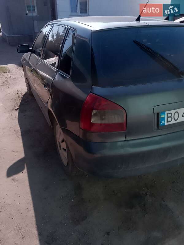 Хэтчбек Audi A3 2002 в Кременце