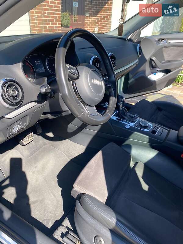 Хетчбек Audi A3 2016 в Києві