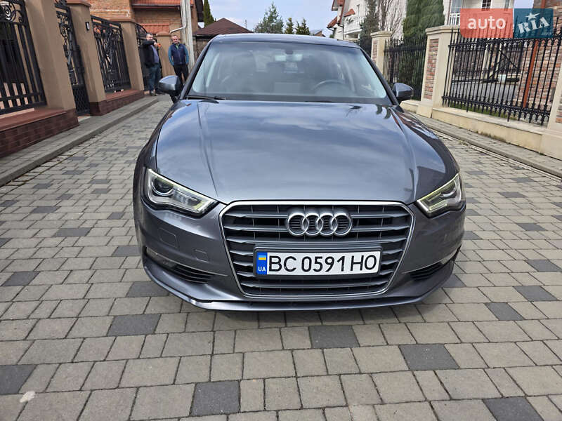 Седан Audi A3 2016 в Львове