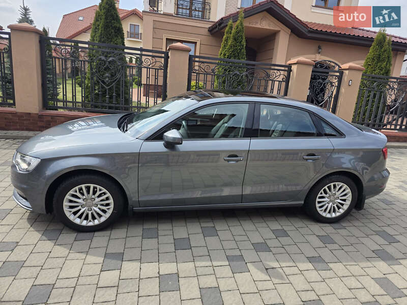 Седан Audi A3 2016 в Львове