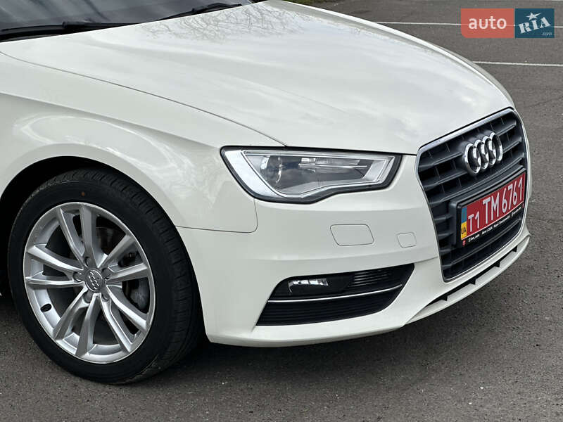 Хэтчбек Audi A3 2015 в Одессе