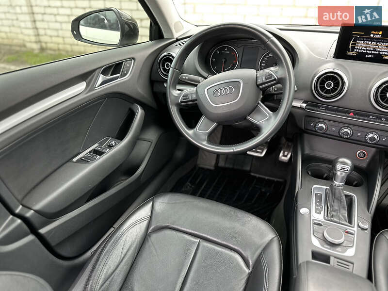 Хэтчбек Audi A3 2015 в Одессе