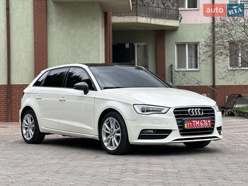 Хэтчбек Audi A3 2015 в Одессе